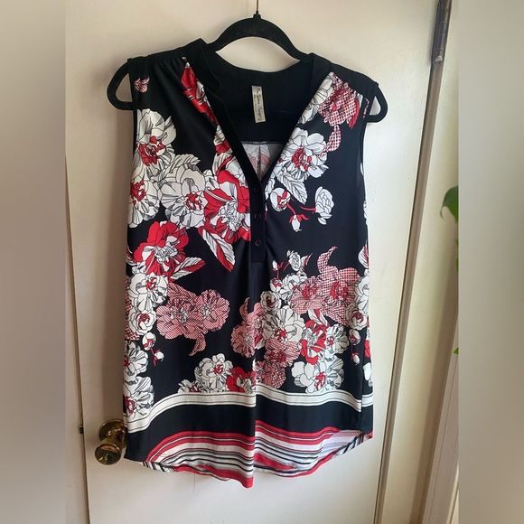 Perception Concepts XL Red, black and white tank - Picture 1 of 1